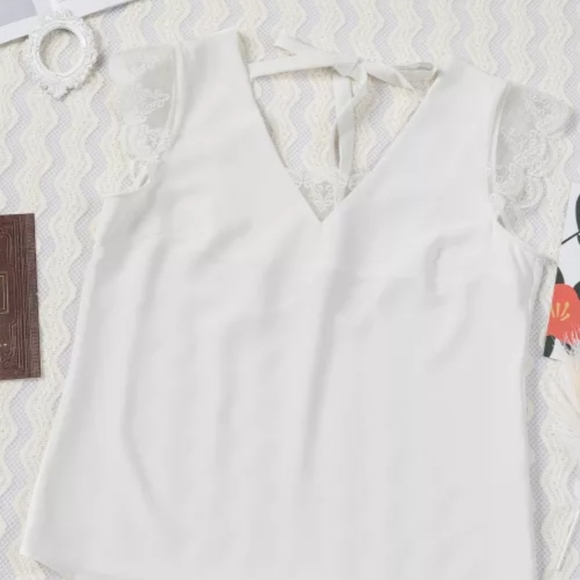 ♥️New boutique white lace top - Picture 7 of 11